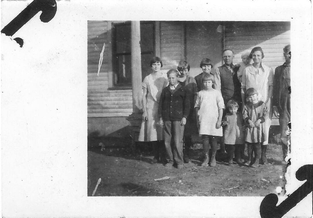 Photograph (18)
1926, Gaylord, KS.  McNall family, Dick is the baby.  Back row:  Irene, Lula, Margaret, Webster, Dick, Betha, Ambrose.  Front: Webb, Frances, Marie, and Dorothy.
